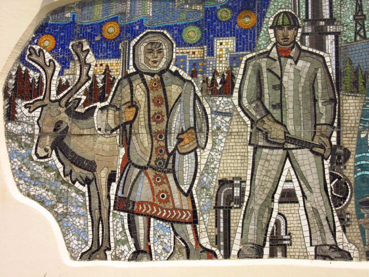 аллея героев репьевка. советская мозаика в приднестровье. культурный пласт. обл. советская мозаика на зданиях.