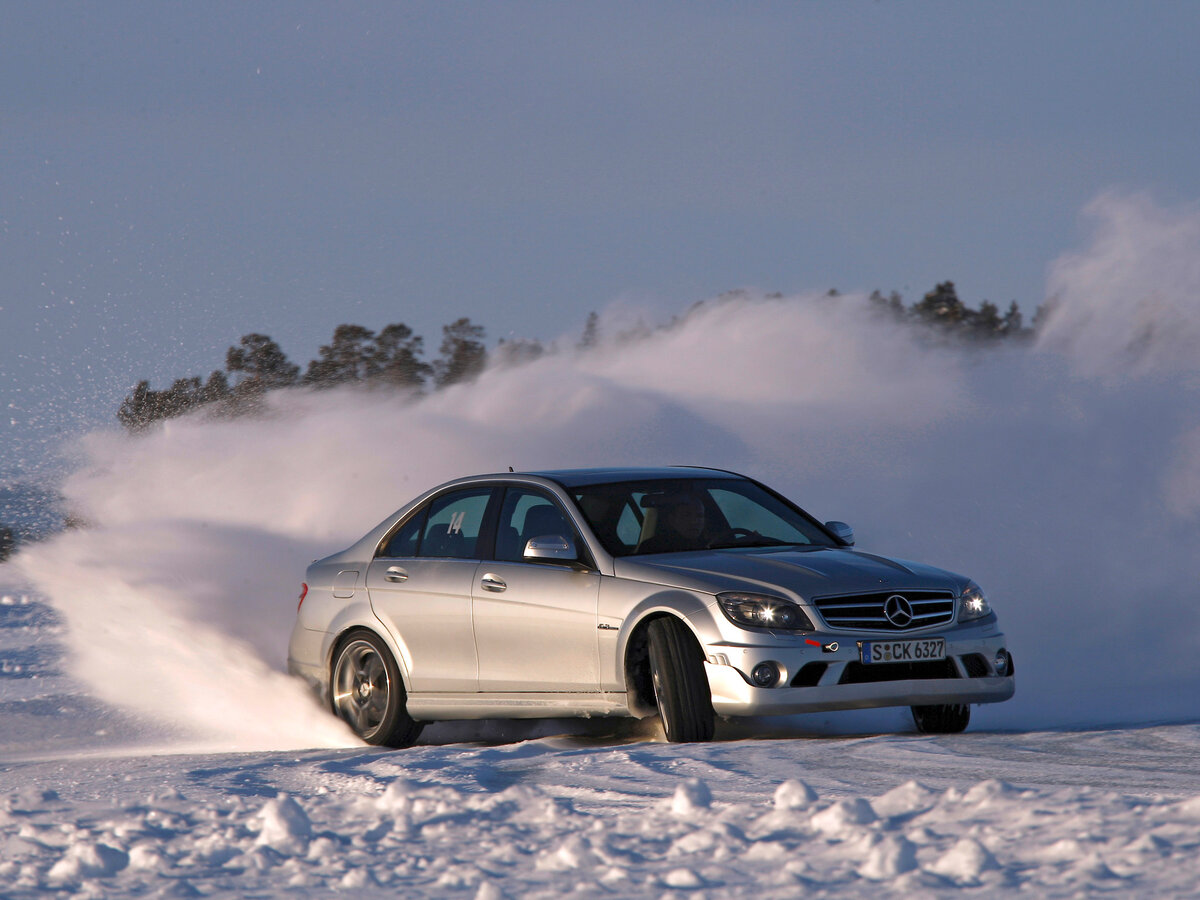 Mercedes Benz w204 зимой