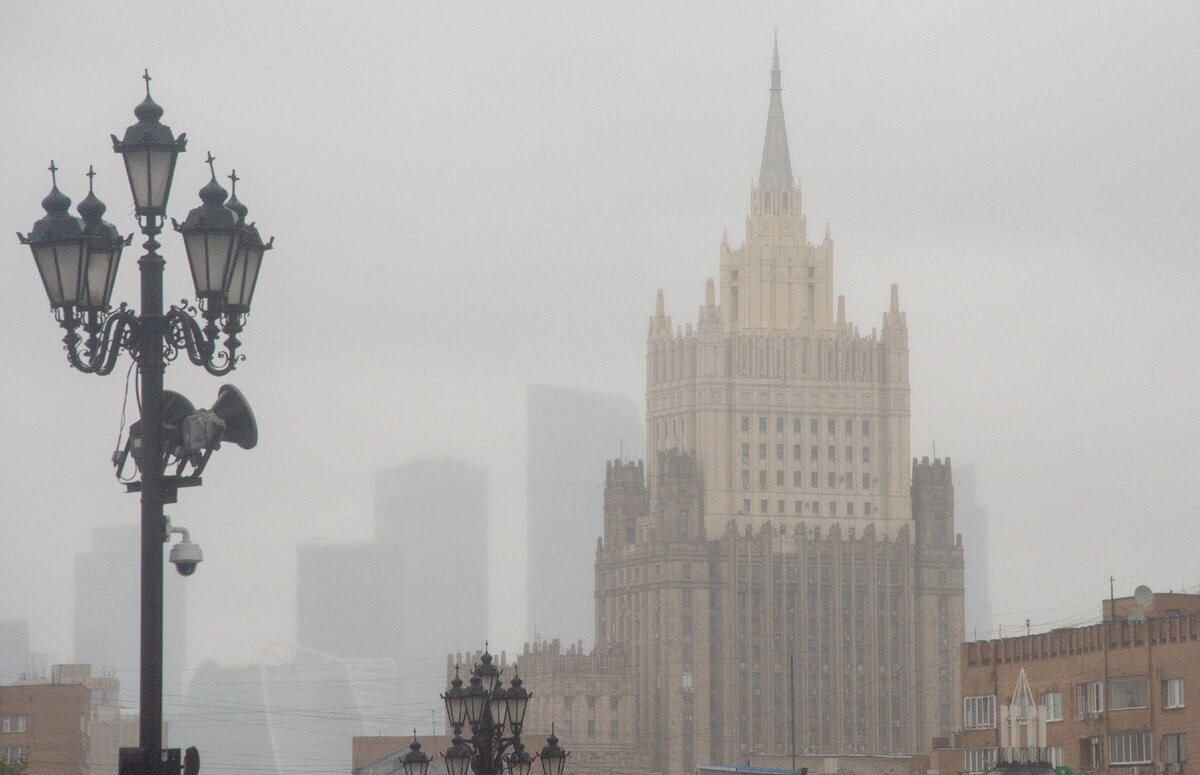 Министерство иностранных дел РФ на Смоленской площади. - Фото: АРТЕМ ЖИТЕНЕВ/ТАСС