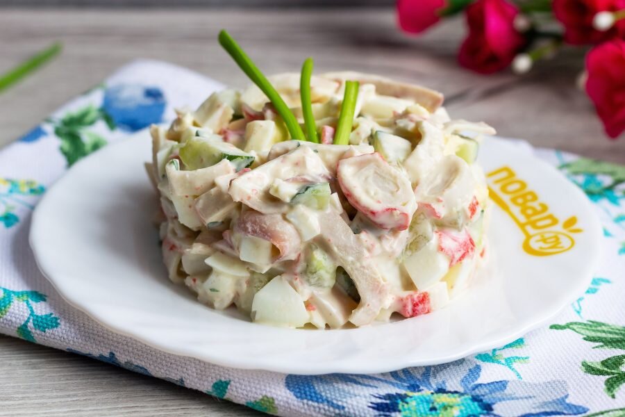 Салат "Медуза" из морепродуктов