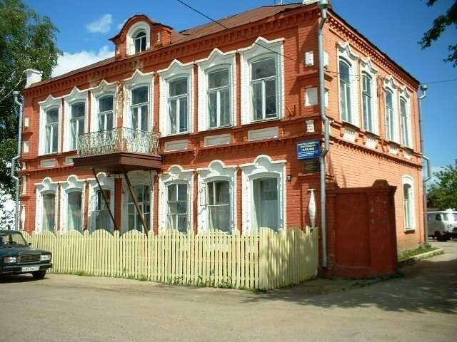 Мариинский посад николаева 3. Мариинский посад улица набережная. Мариинский посад 11 училище. Краеведческий музей мариинский посад. Дом мариинский посад.