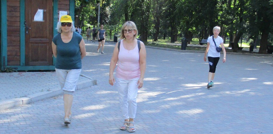 Ежедневная прогулка - основное правило для всех нас. Фото: "Женщина после 50"