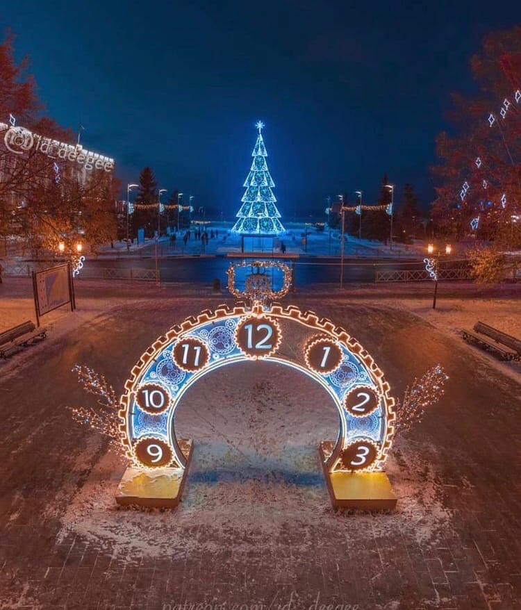 Новогодняя ночь в самаре. Самара площадь города. Площадь славы елка Самара 2021. Площадь славы Самара 2021 Новогодняя. Самара город 2022.