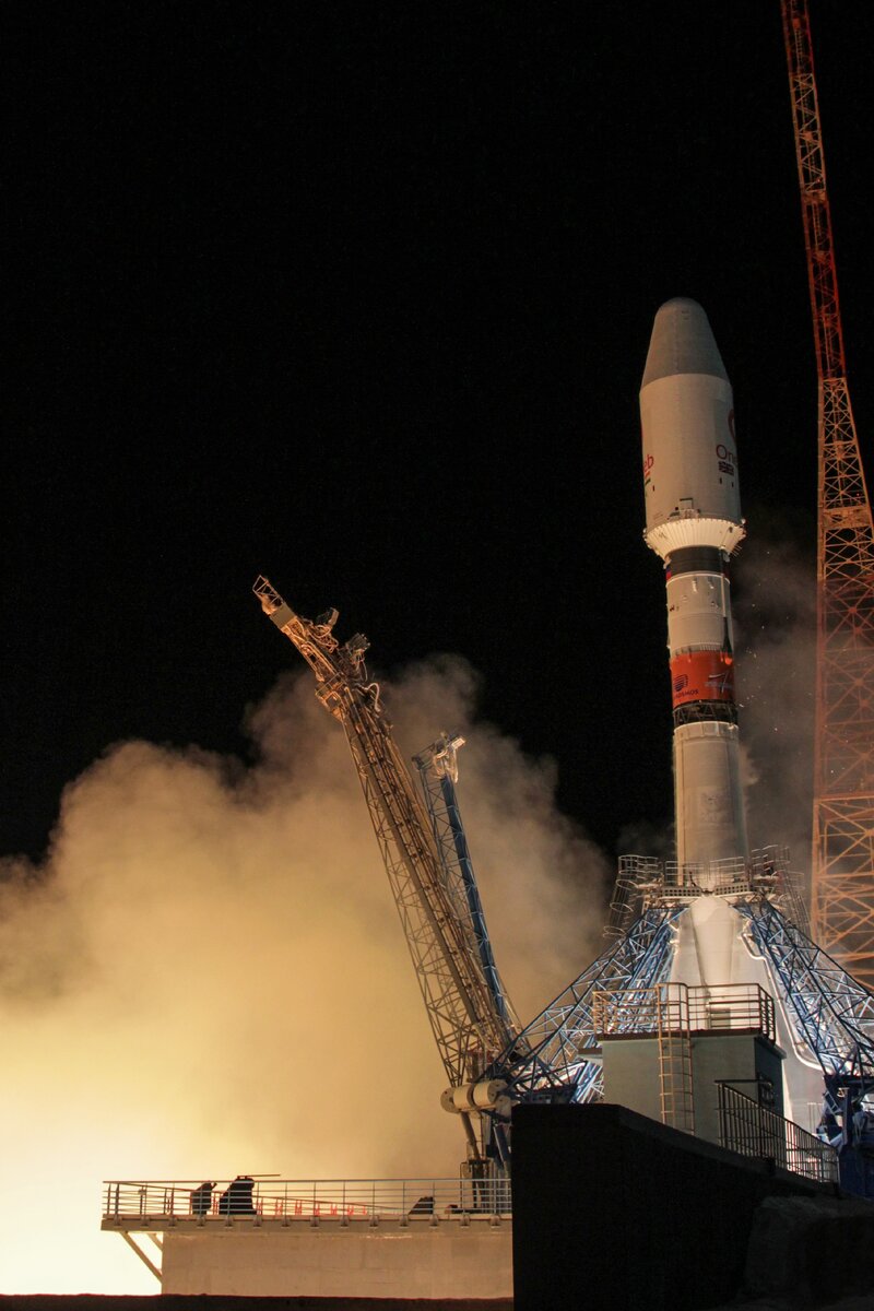 Роскосмос пуск ракеты-носителя «Союз-2.1б» с космодрома Восточный