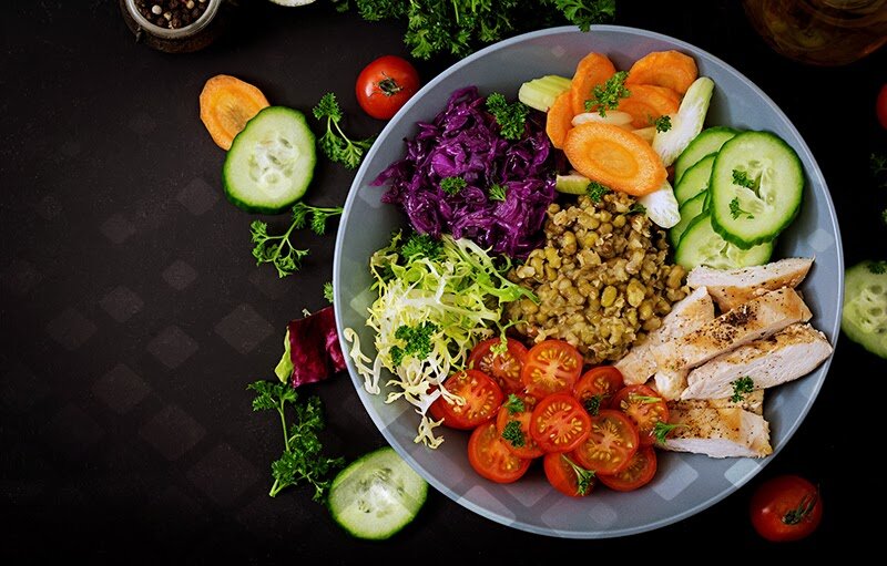 Питание после имплантации зубов будет вкусным и полноценным! Запретов на самом деле мало, и они практически те же, что и для родных зубов. Фото: Яндекс.Картинки.