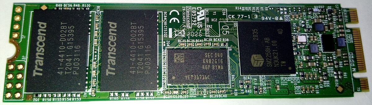 Без гарантийной наклейки, снимается легко