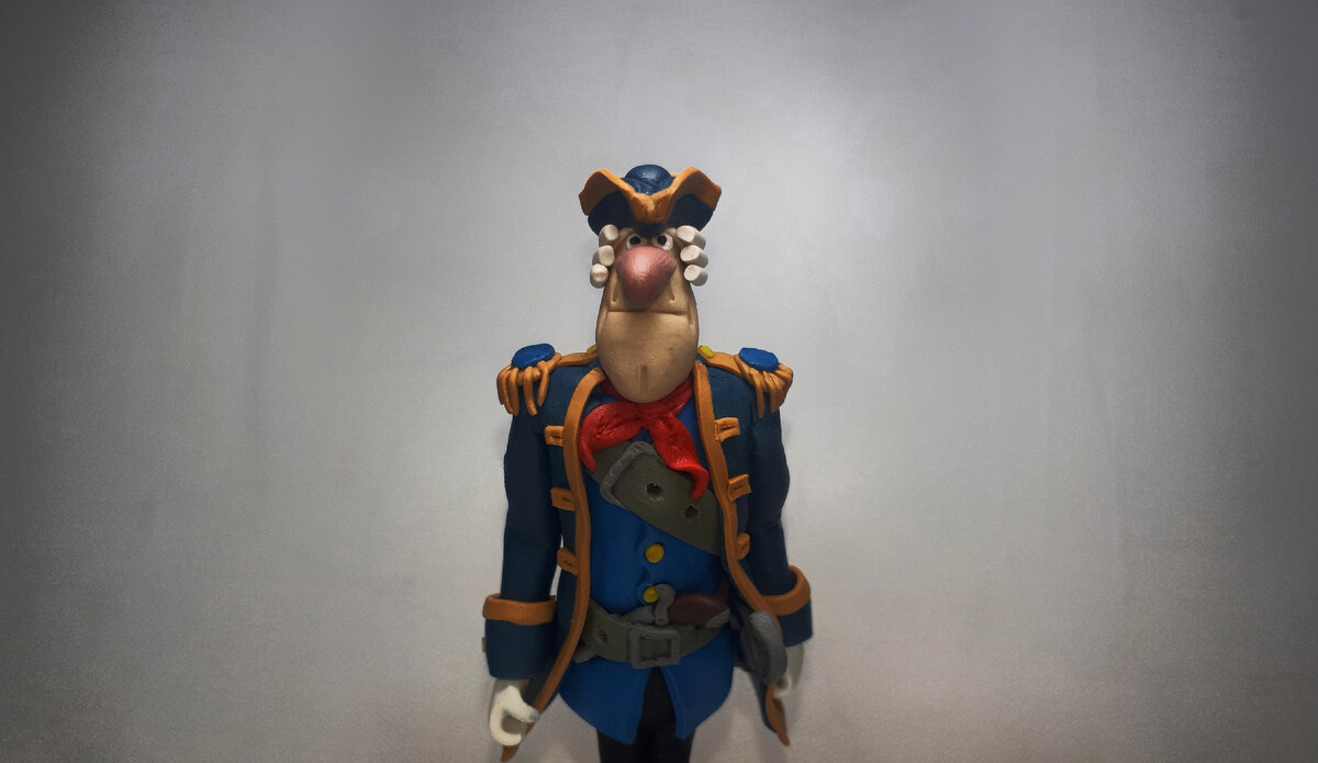 А это капитан Смоллетт из полимерной глины из классного советского мультипликационного фильма "Остров сокровищ"