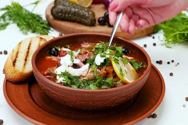 Солянка мясная 