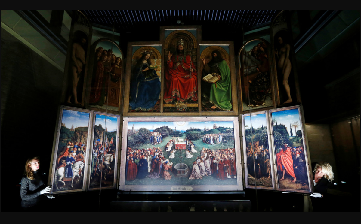 "Гентский алтарь". Центральная часть - "Поклонение Агнцу", реставрировалась публично в 2018 году. Фото из открытого источника в Яндексе.