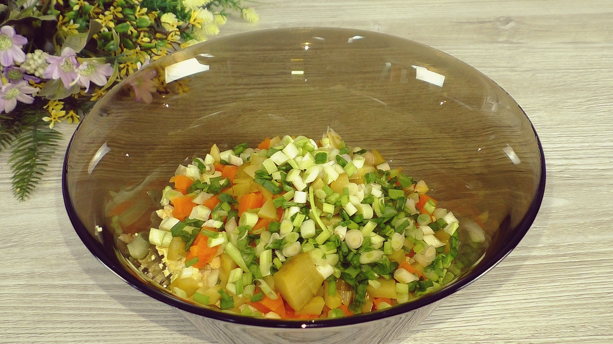 Салат из фасоли для всей семьи, готовится просто, а получается вкусно очень