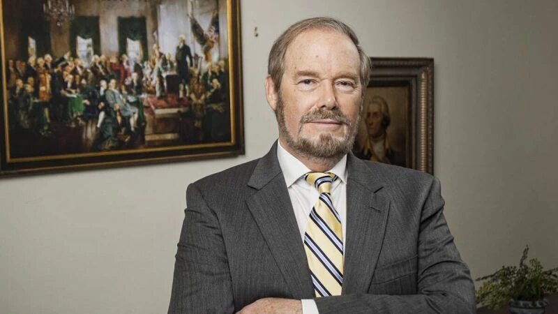 Стивен Мошер, президент Института демографических исследований, член-основатель Комитета по текущей опасности: Китай, в Вашингтоне 17 июня 2019 года. (York University/NTD) 