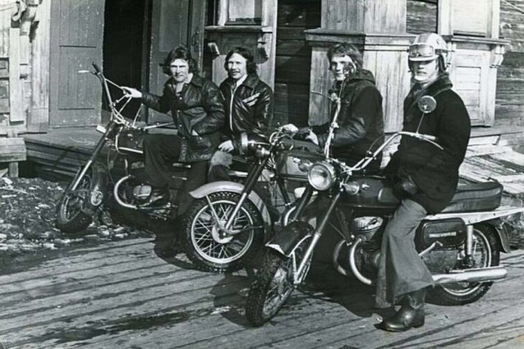Советские мотоциклисты