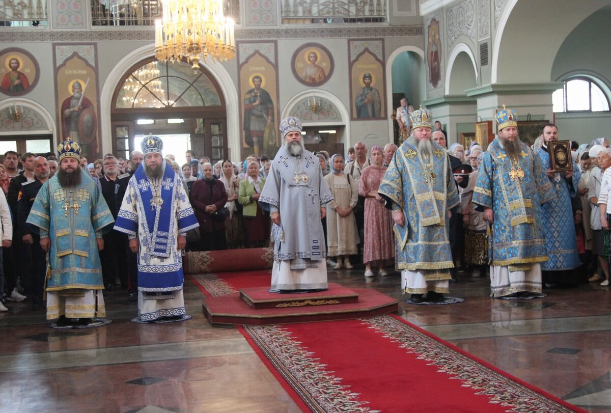 Воскресенский собор в Шуе Весна