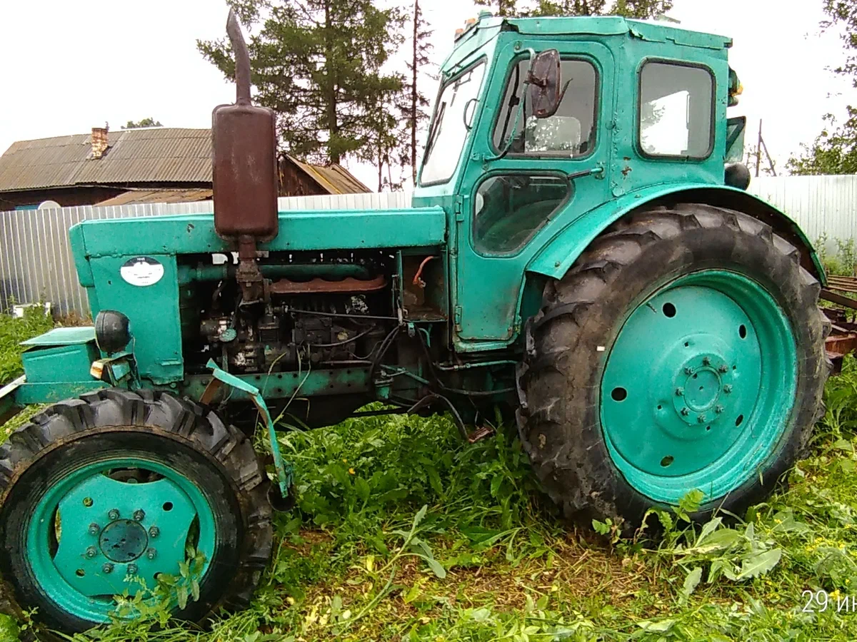 мэс 0. тракторист предметы для игры. супер скоростной трактор 300000км ч. картинки тракторов мтз. возле трактора.