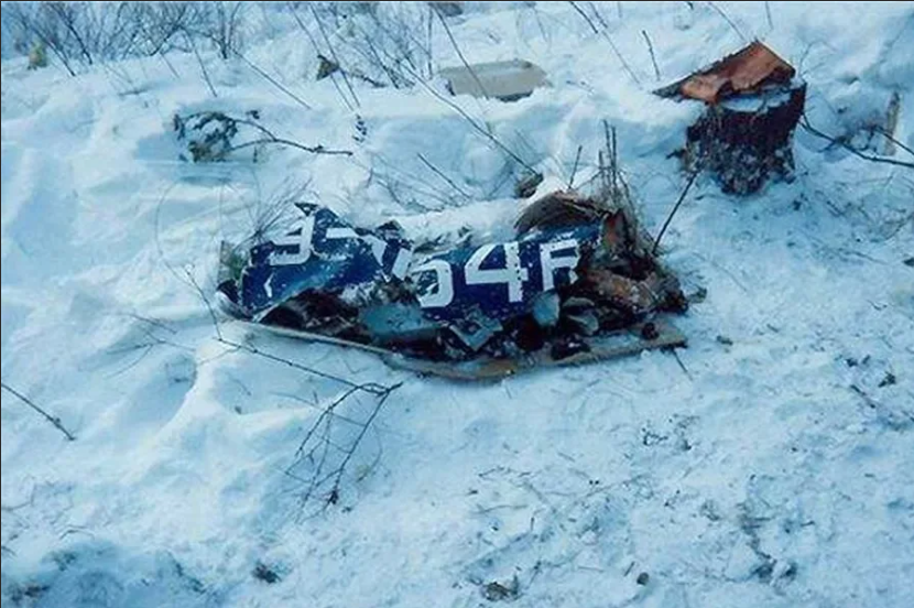7 декабря 2001 год. Катастрофа ту-154 под Хабаровском 1995. Катастрофа ту-154 под Хабаровском. Авиакатастрофа 1995 Хабаровск ту 154. Ту-154 Шпицберген 1996.