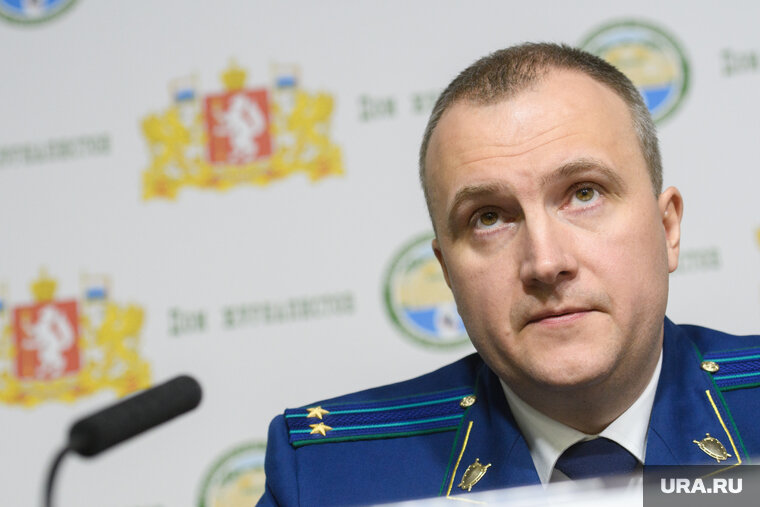    Евгений Куйвашев уволил Андрея Курьякова