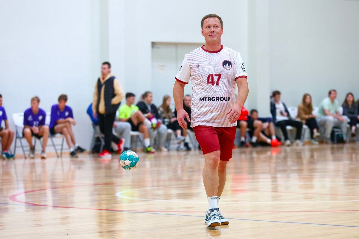 Спортивный директор ФГР Дмитрий Бочарников в составе команды МГУ