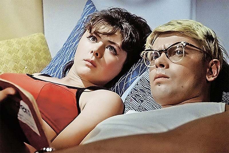  Кадр из фильма «Операция Ы и другие приключения Шурика». 