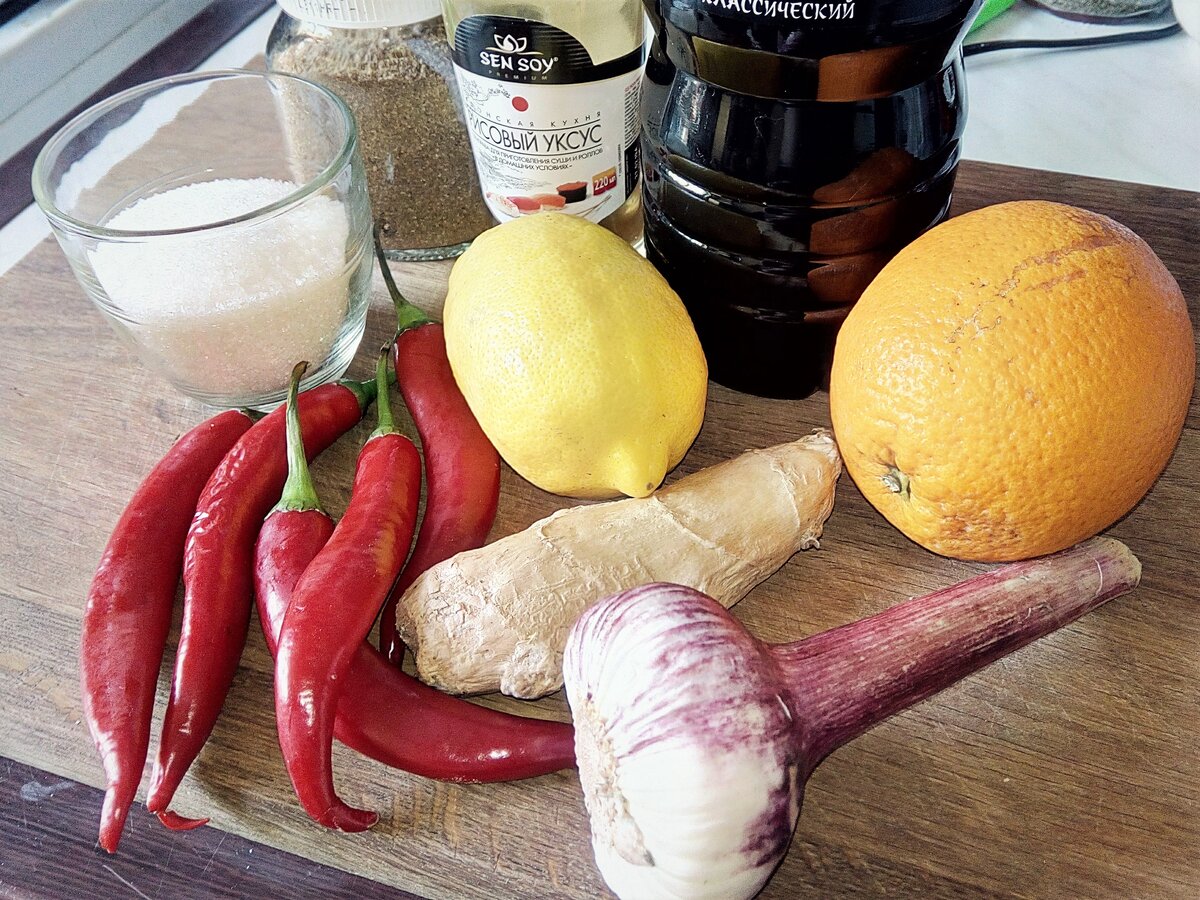 Тут ещё не хватает томатной пасты, а так вроде всё.