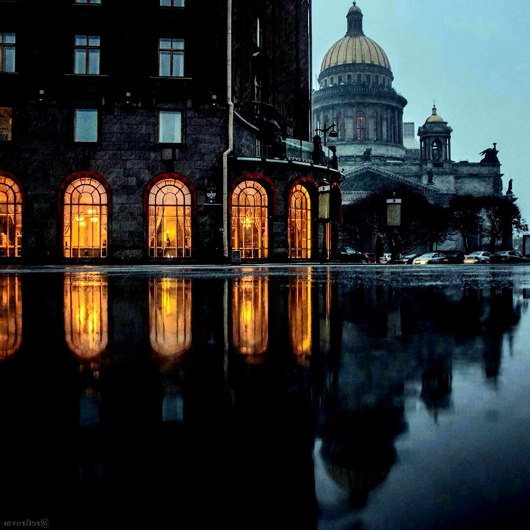 Исаакиевский собор в Санкт-Петербурге 