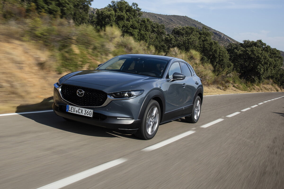 Приятный новичок среди компактных SUV: Mazda CX-30.