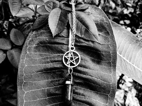 Дух, заточенный в камне будет там заперт