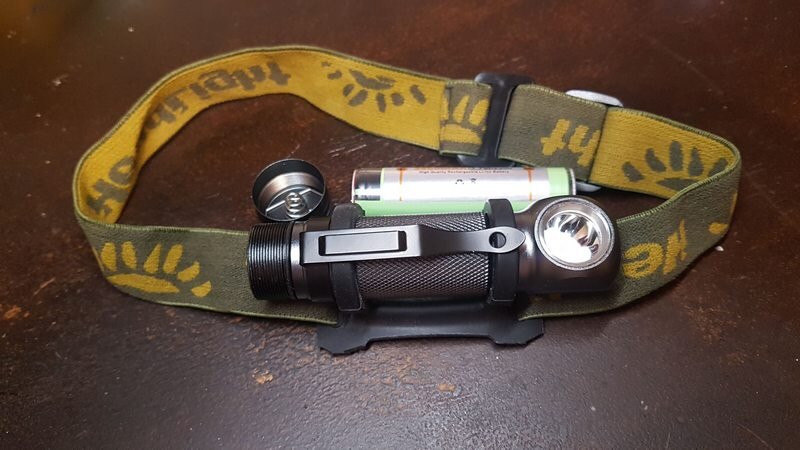 Вот такой фонарь ко мне приехал. Аккумулятор мой