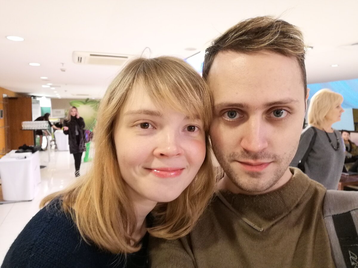 На заднем фоне видно "Листик" 