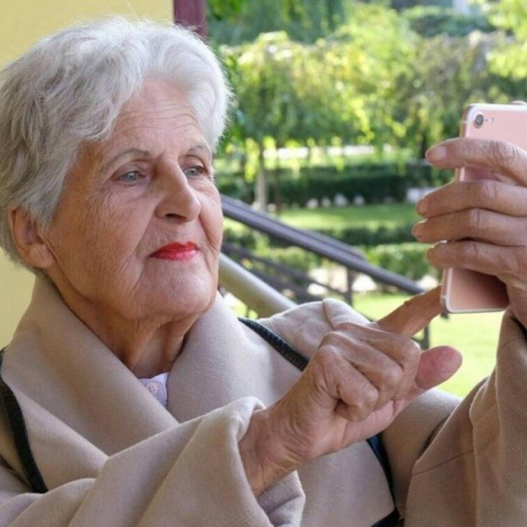 "Кто же проводит меня до подруги...?"