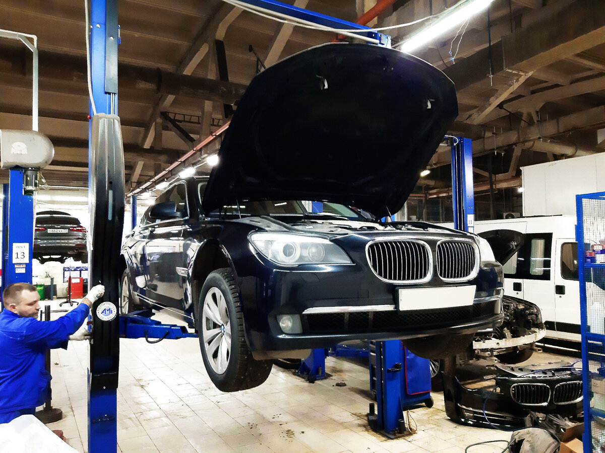 BMW 750 x-drive 2010 года выпуска, пробег 270 000 