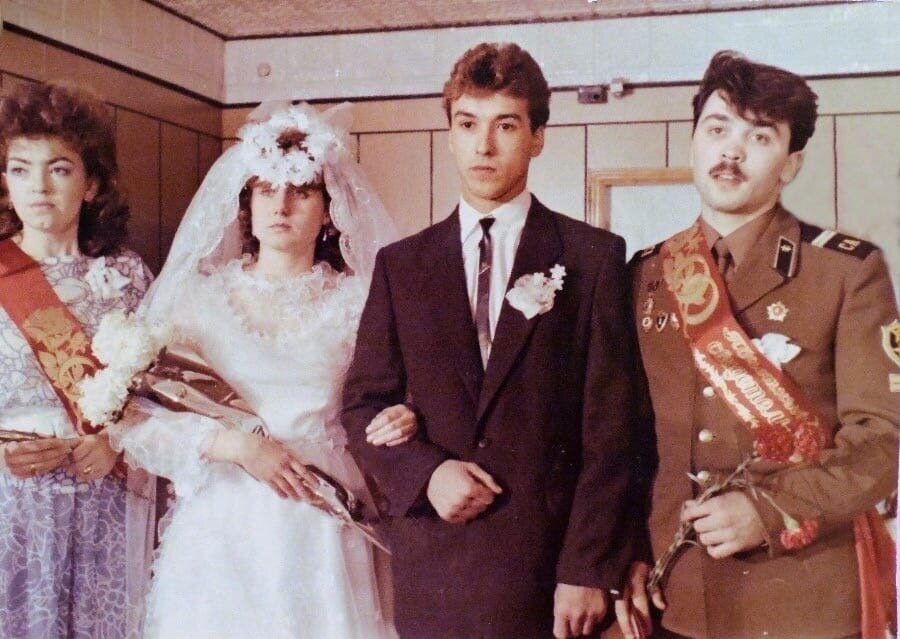 Свадебные платья 80-х годов. Свадебные платья 90-х годов. Свадебные платья 80-х годов в СССР. Свадебные платья 90х. Свадьба в ссср на которой все умерли