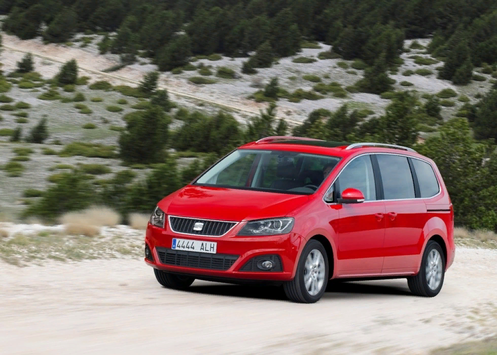 Seat Alhambra. Фотография взята с сервиса Яндекс Картинки 