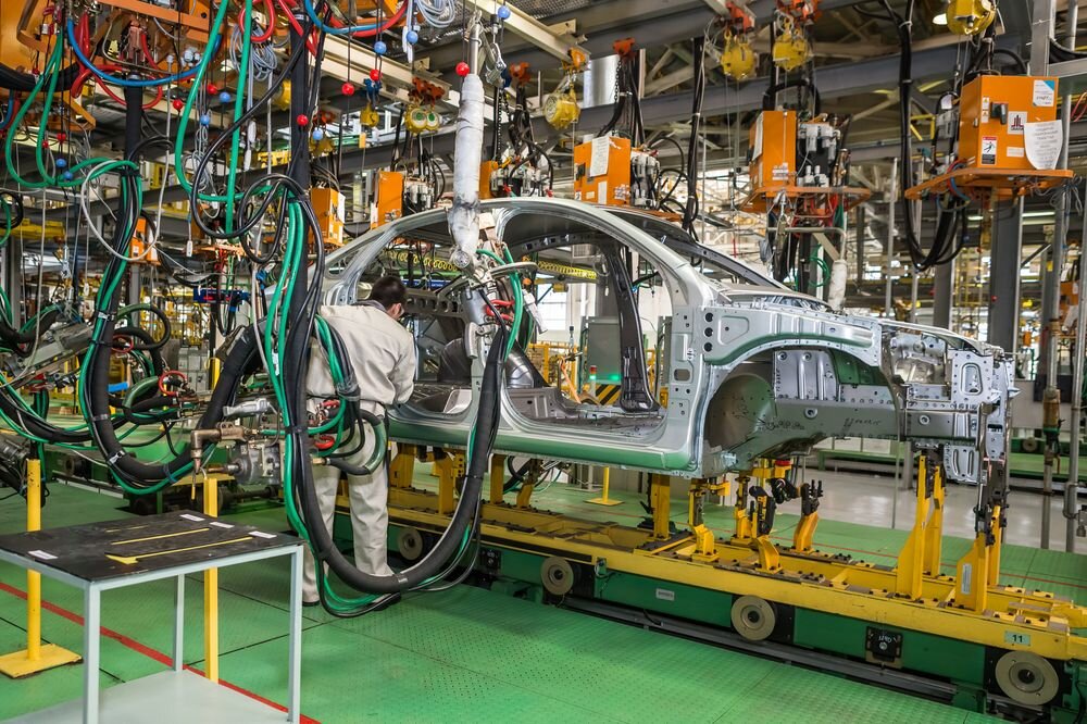 Лада Веста на конвейере