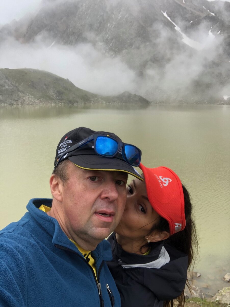 11 км от поселка Верхний Баксан по достаточно крутому, но живописному подъему