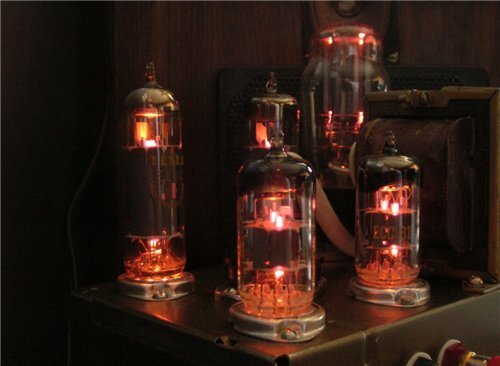 За этим свечением -бесконечность эфира...