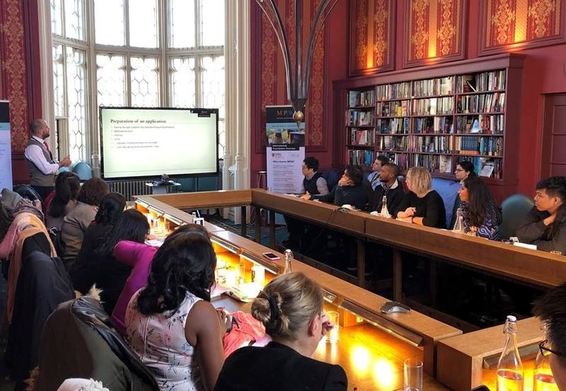 В колледже предлагается широкий спектр предметов — более 30: от классических химии, математики и биологии до геологии, античной истории, бухгалтерского дела и кинопроизводства. 