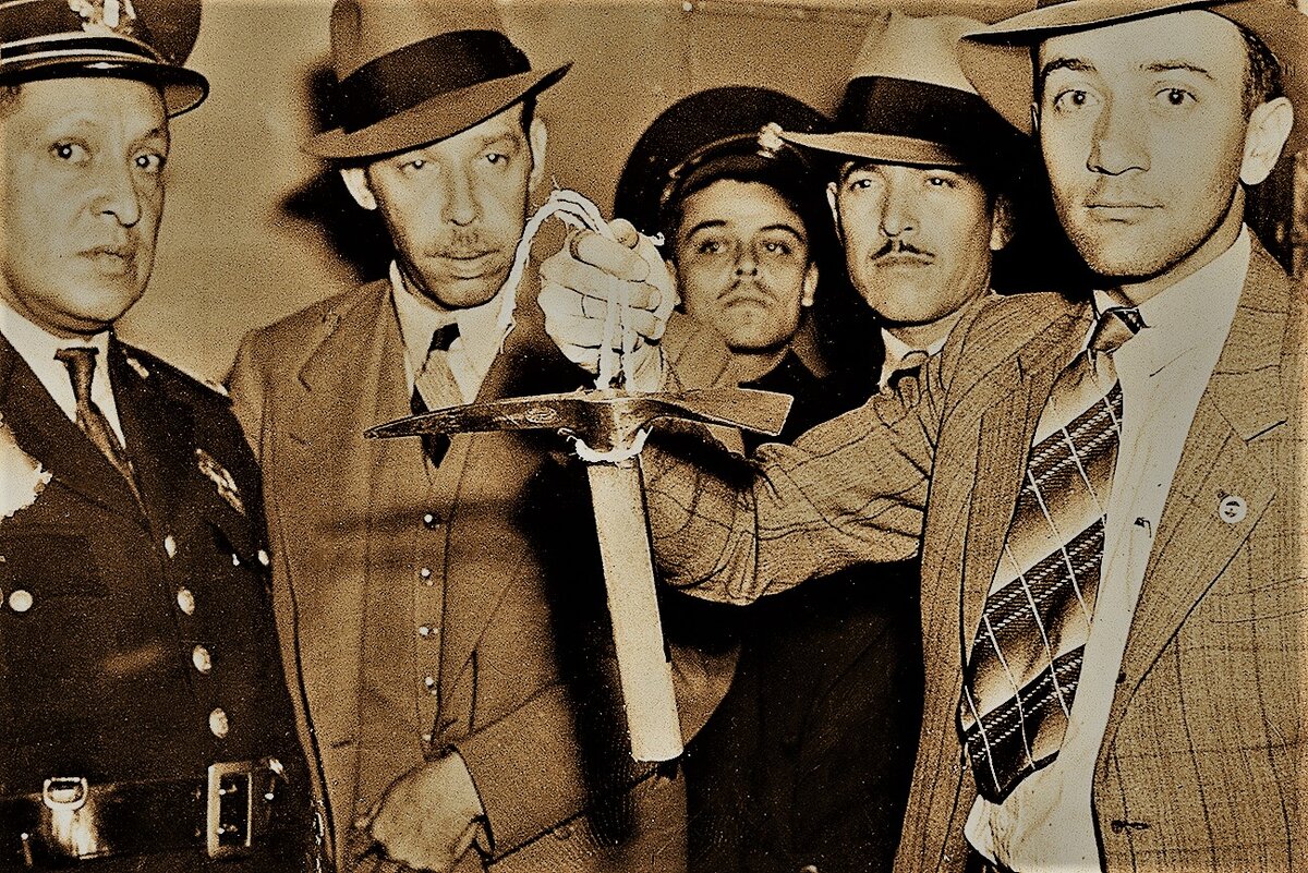 Фото из полицейского архива