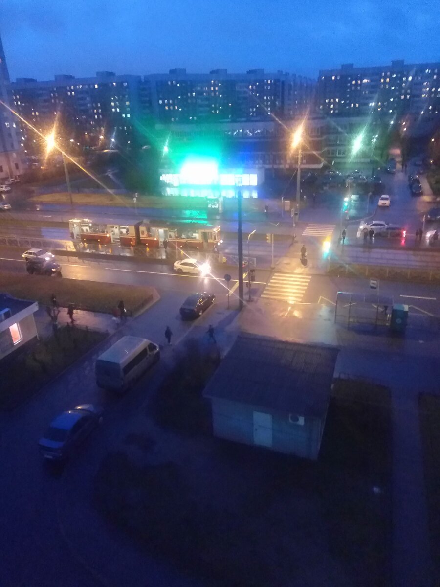 Город засыпал
