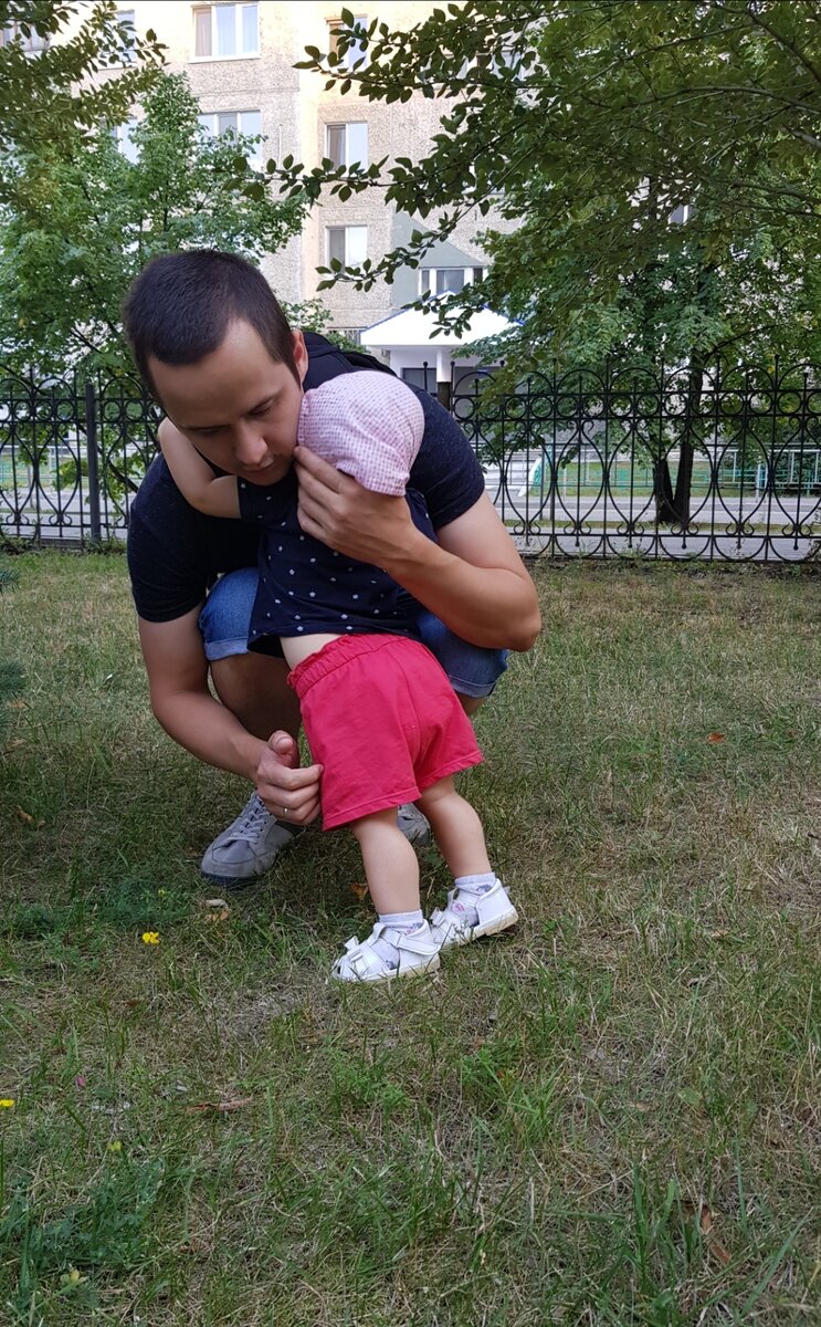 Поблагодарила меня обнимашками 