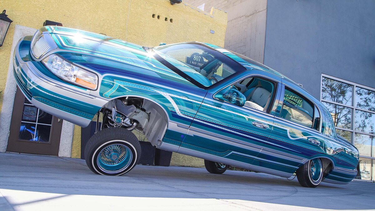 Ford Taurus Lowrider