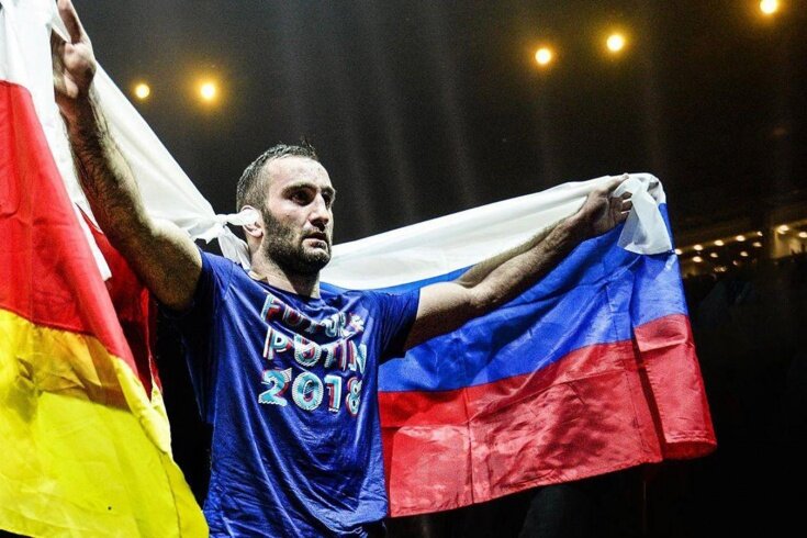 31 октября Мурат наконец вернётся. Но соперник оставляет желать лучшего. 
