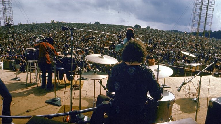 Santana на сцене Вудстокского фестиваля. Bill Eppridge/The LIFE Picture Collection/Getty Images