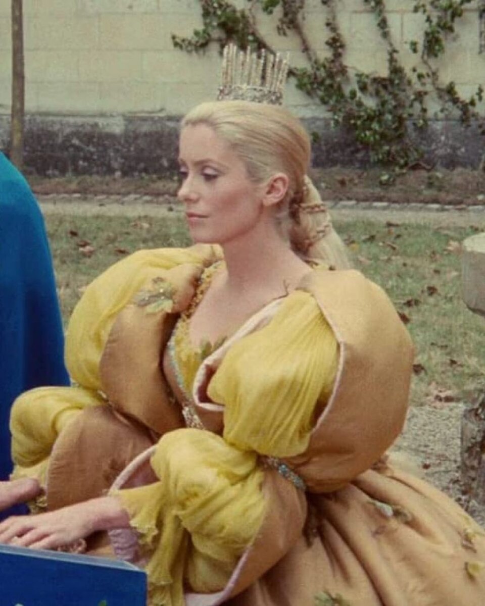 Кадр из музыкального фильма 1970г.