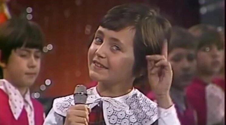 В характере Лены сочетались артистизм, ответственность и доброта. Большой успех ничуть не испортил талантливой девочки.