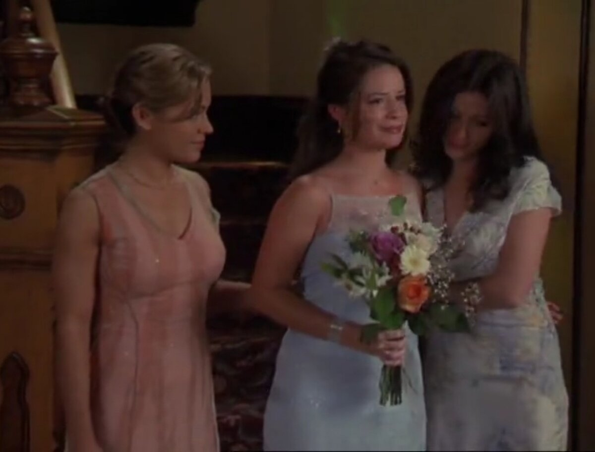  Тайное венчание Пайпер и Лео / Кадр из сериала "Зачарованные" 