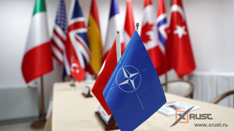  Новый канцлер ФРГ Олаф Шольц заявил, что вступления новых стран Восточной Европы в НАТО «нет в повестке дня», пишет Süddeutsche Zeitung.