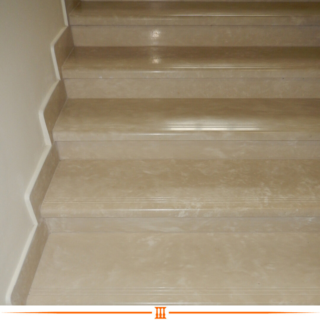 Проступи, подступенки, плинтус на лестницу из камня