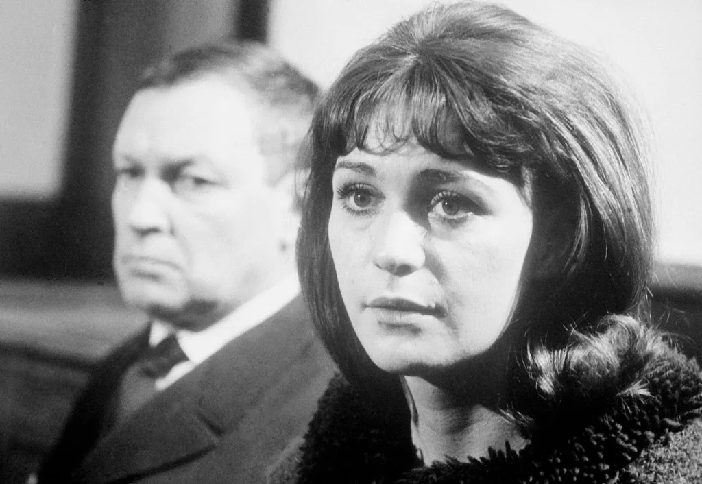 Кадр из фильма "Прощание с прошлым" взят для иллюстрации из Яндекс Картинки. 