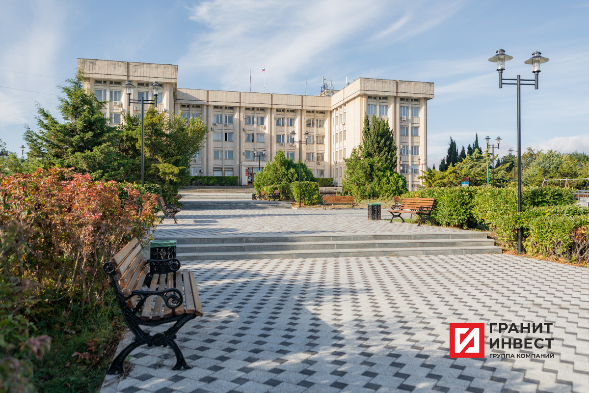 Мощение из бехатона в сквере Шевченко, Севастополь