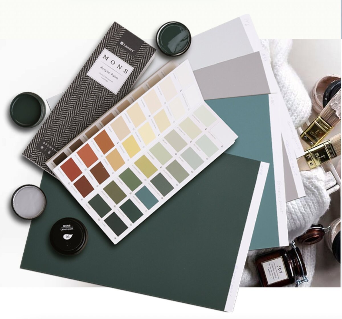 Кроме палитры, в салоне MONS мы дарим выкрасы А4 и пробники красок, чтобы примерить в интерьере и выбрать нужный вариант